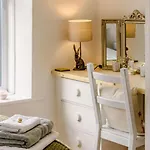 4 Bed In Whitby Oc-82262 Danby