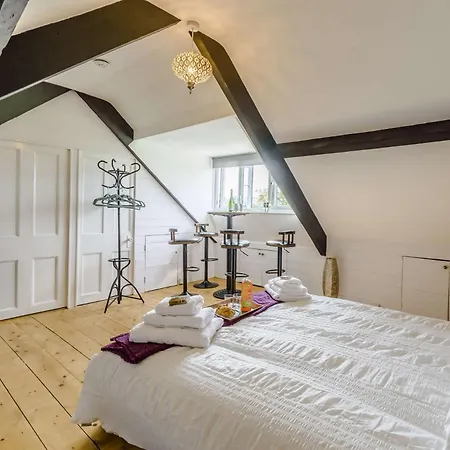 4 Bed In North York Moors 82262 * Danby