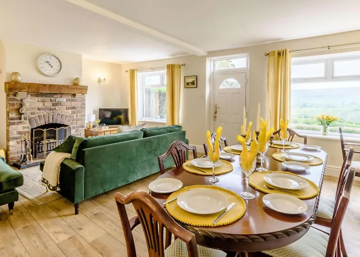 4 Bed In Whitby Oc-82262